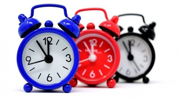 Daylight Savings Time THIS Sunday, March 13
